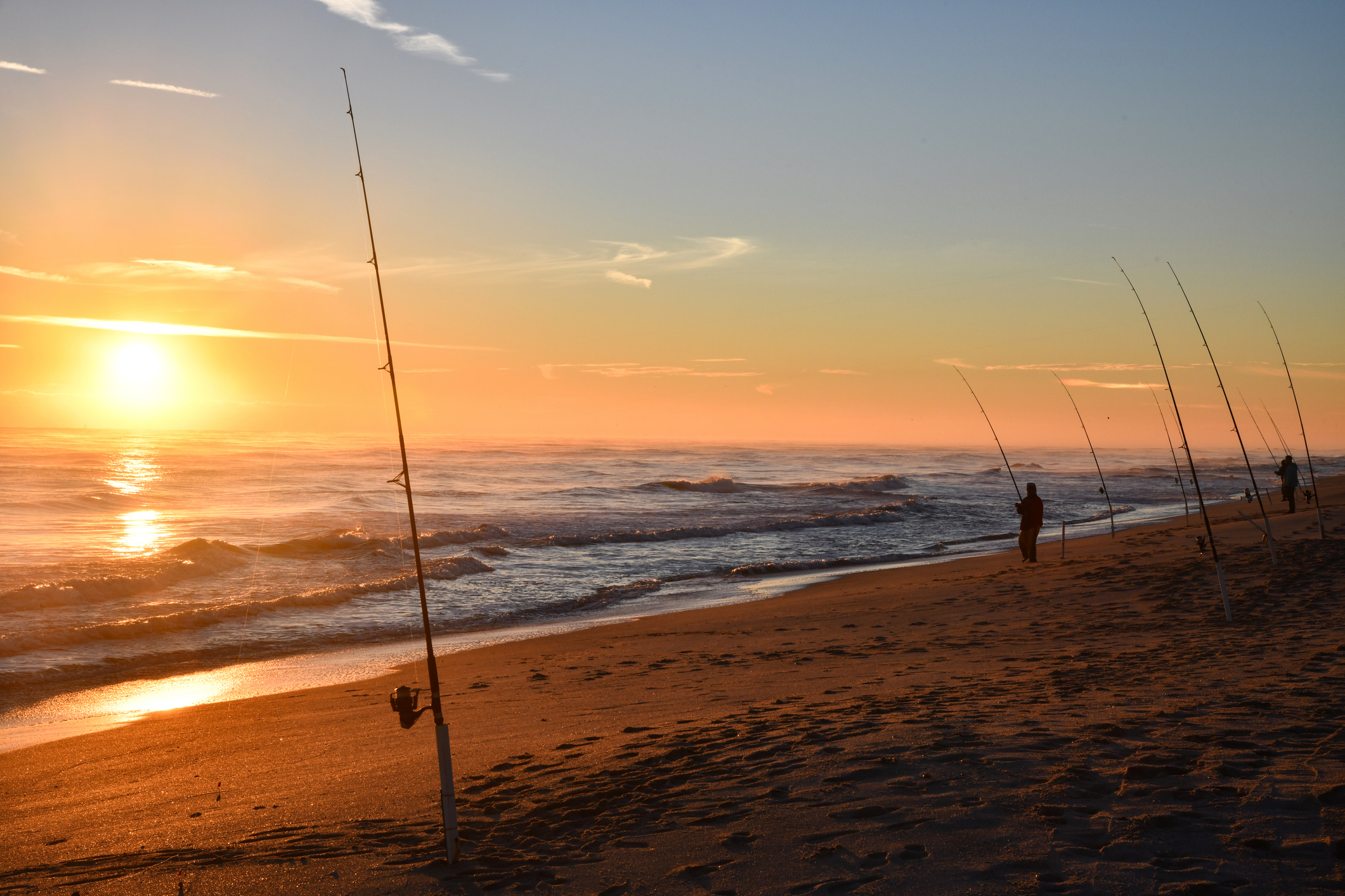 La pesca marítima recreativa ha experimentado un auge notable en los últimos años, una actividad que, según estimaciones recientes, practican en España entre 900.000 y 1,2 millones de personas | Robert Michaud