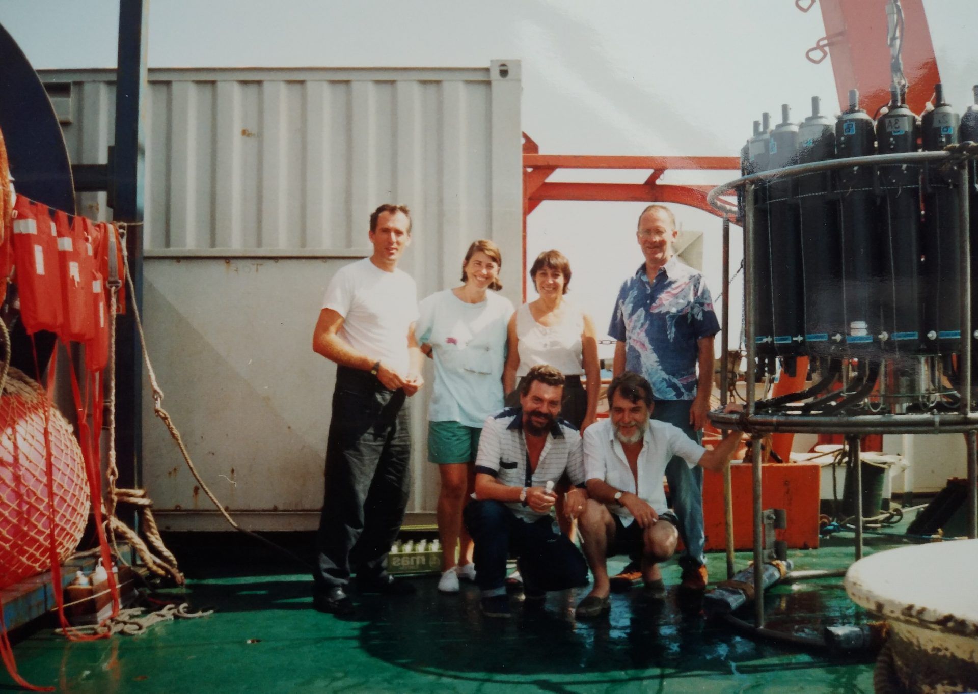 A bordo del buque Hespérides y liderada por Gregorio Parrilla, la expedición 24N realizó más de 100 estaciones de muestreo midiendo temperatura, salinidad, oxígeno y nutrientes desde la superficie hasta el fondo marino entre Canarias y Miami. Foto: IEO