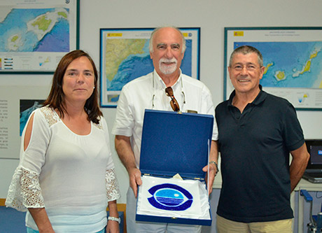 El IEO homenajea a José Antonio Cordeiro por sus casi 25 años de servicio al Programa de Observadores Científicos del IEO en Malvinas
