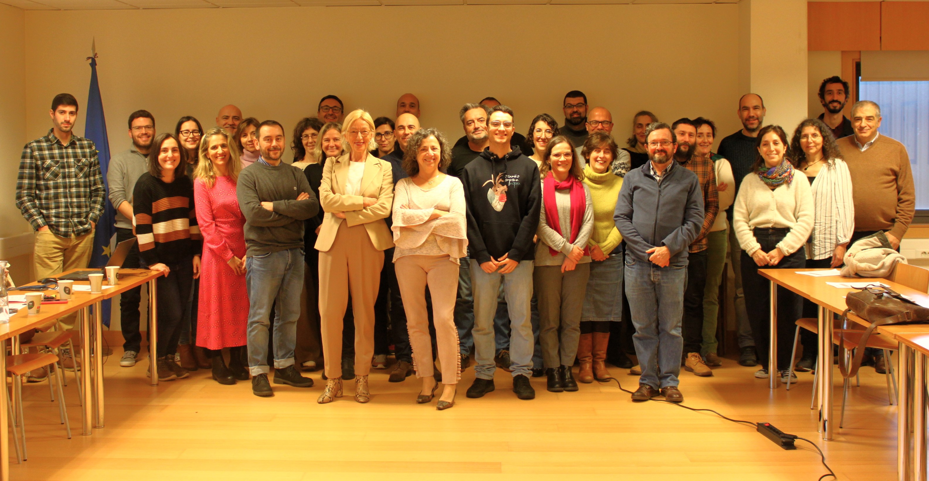 Foto de grupo de los socios durante la reunión inicial del proyecto