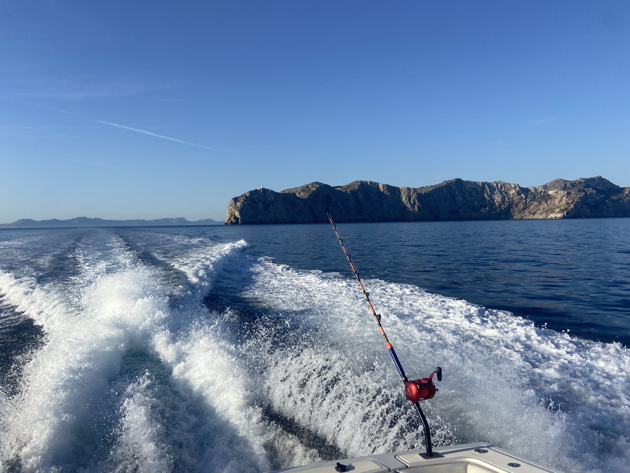 La colaboración entre los sectores implicados genera información clave para mejorar el conocimiento y la gestión de pesquerías con datos limitados © Miguel Cabanellas. Centro Oceanográfico de Baleares (IEO, CSIC) La colaboración entre los sectores implicados genera información clave para mejorar el conocimiento y la gestión de pesquerías con datos limitados © Miguel Cabanellas. Centro Oceanográfico de Baleares (IEO, CSIC)