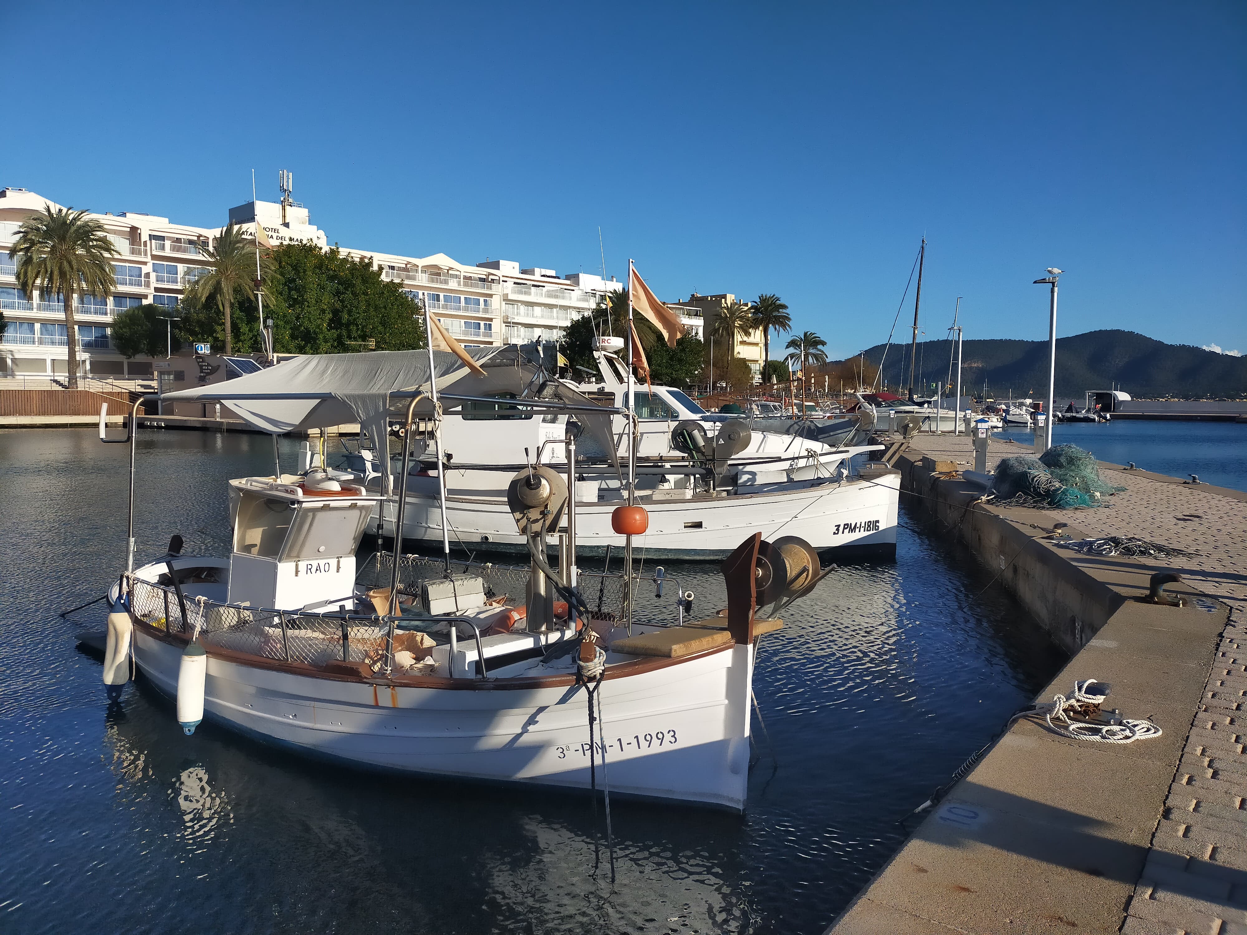 Barcas de pesca artesanal en Mallorca © Marta Albo. Centro Oceanográfico de Baleares (IEO-CSIC)