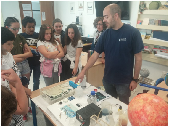 Charla en el CEIP Couceiro Freijomil de Pontedeume